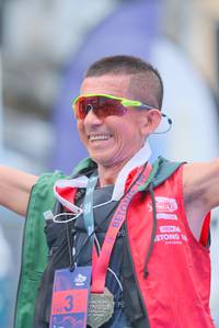 BIB: 160, 100
                            <button type="button" onclick="openModal(21763937)" class="btn btn-primary btn-sm float-right btn-popup" data-toggle="modal" data-target=".modal-high-quality">
                        <i class="fas fa-shopping-cart"></i> Add to Cart
                    </button>
                                            <button type="button" onclick="isThisMe(21763937, true)" class="btn btn-success btn-sm float-right btn-popup btn-isme hidden" data-toggle="tooltip" data-placement="bottom" title="นี่คือรูปของคุณใช่ไหม คลิกที่นี่เพื่อเอาเข้าอัลบั้ม">
                        <i class="fas fa-plus"></i> Add to album
                    </button>
                    <button type="button" onclick="isThisMe(21763937, false)" class="btn btn-warning btn-sm float-right btn-popup btn-isnotme hidden">
                        <i class="fas fa-ban"></i> Remove from album
                    </button>